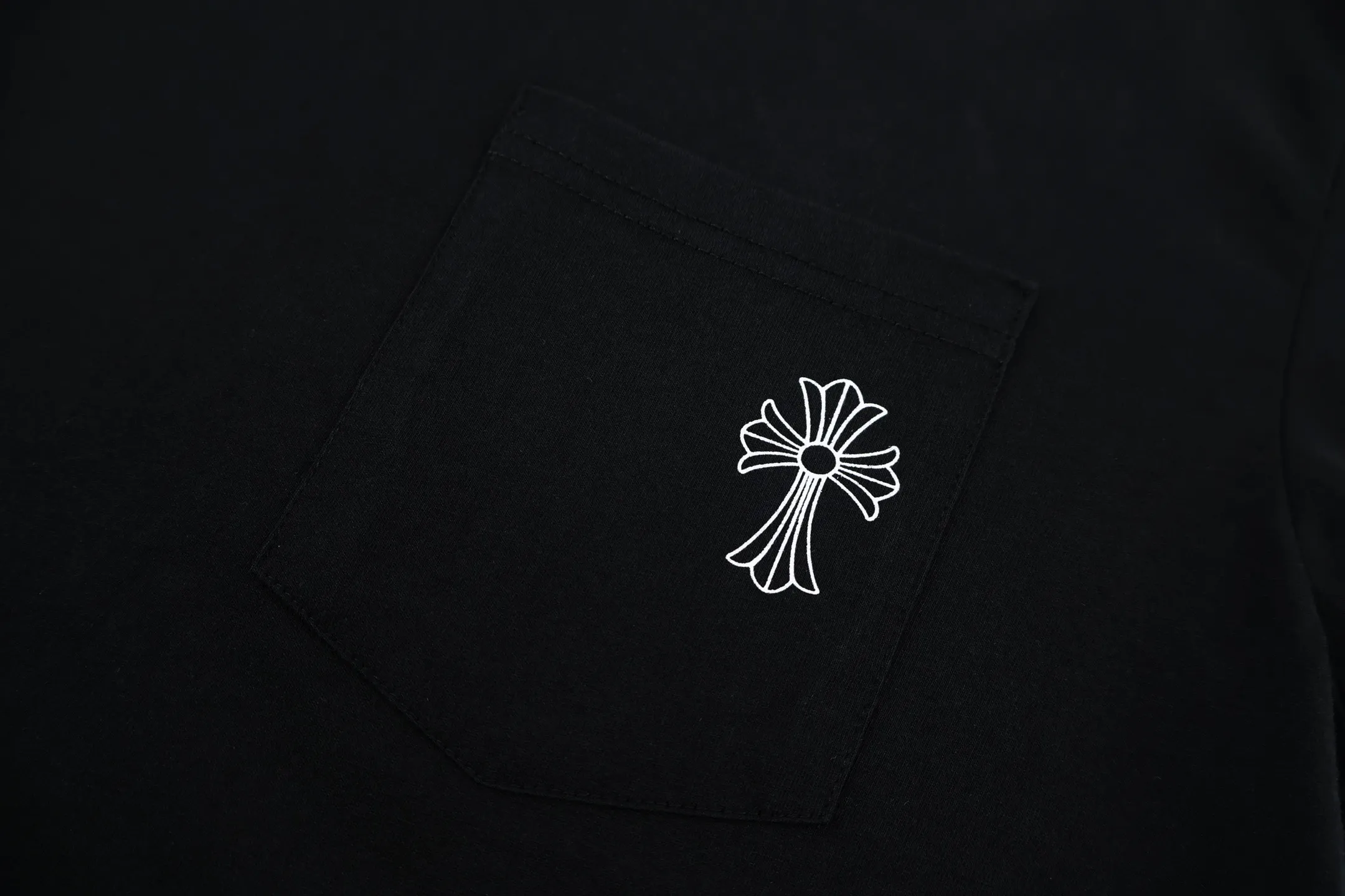CH T （Black） 180g ， ， 1:1 ， （ ） Black 。 Size:S-M-L-XL